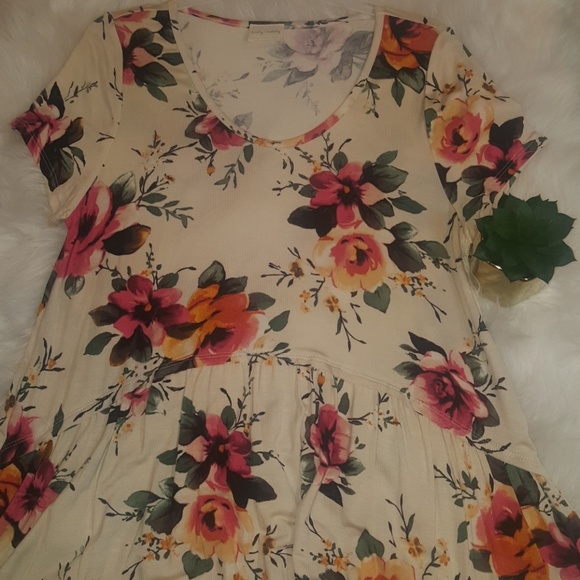 Cream Floral Short Sleeve Ruffle Top - Picture 2 of 3